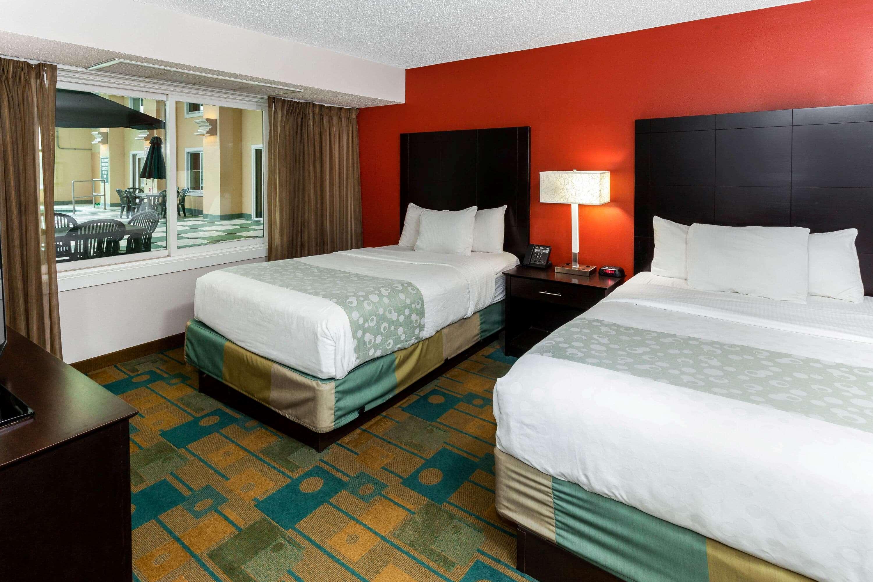 La Quinta By Wyndham Milwaukee Bayshore Area Glendale Exterior photo
