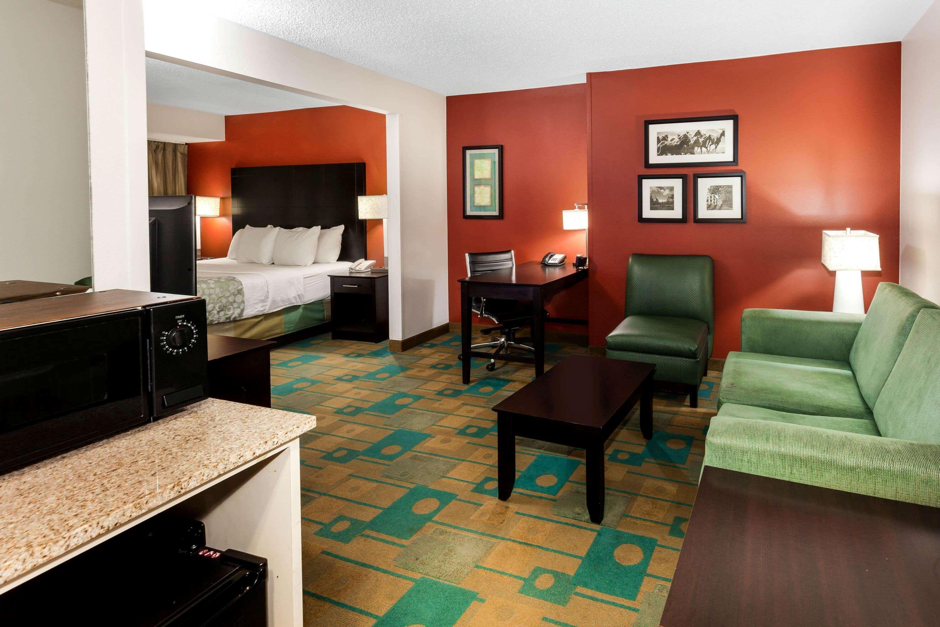 La Quinta By Wyndham Milwaukee Bayshore Area Glendale Exterior photo